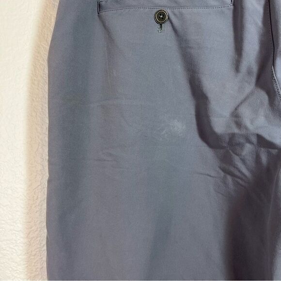 Under Armour Mens Golf Shorts Loose Heat Gear Performance Active Gray Size 40 - Picture 4 of 8